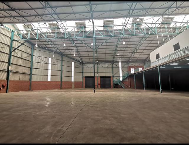 2,250M² WAREHOUSE FOR SALE IN POMONA